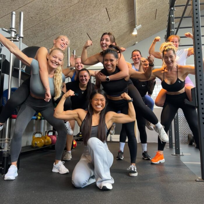 Katrine og Nadia sammen med klienter